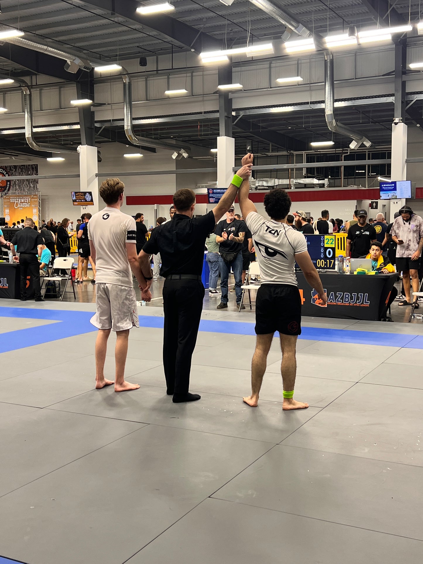 White Short Sleeve Rashguard